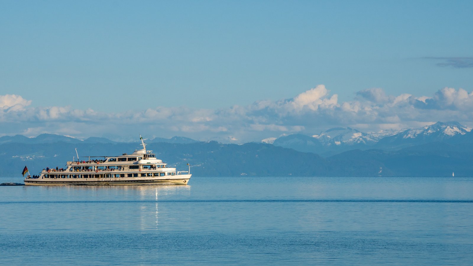 Camping am Bodensee: Wohnmobil oder Zelt – was passt besser? 2 boat trip on the beautiful lake constance 2026 03 18 16 04 30 utc - Camping Check