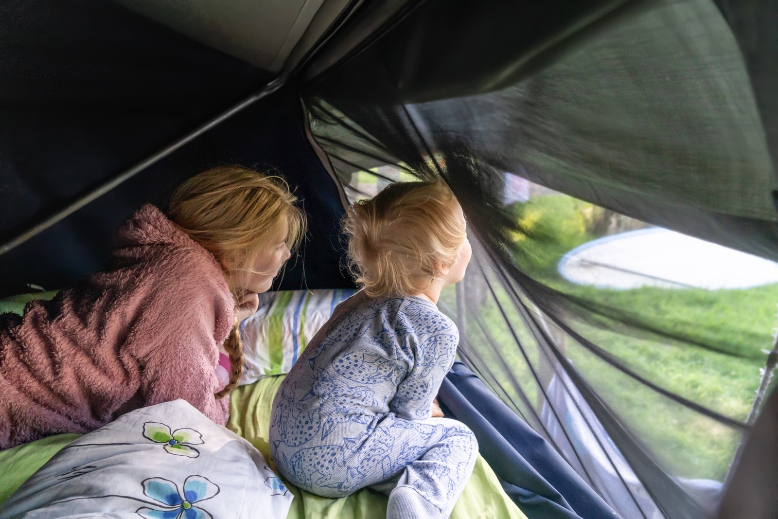 children relaxing and looking out of home tent 2026 03 16 23 36 19 utc - Camping Check