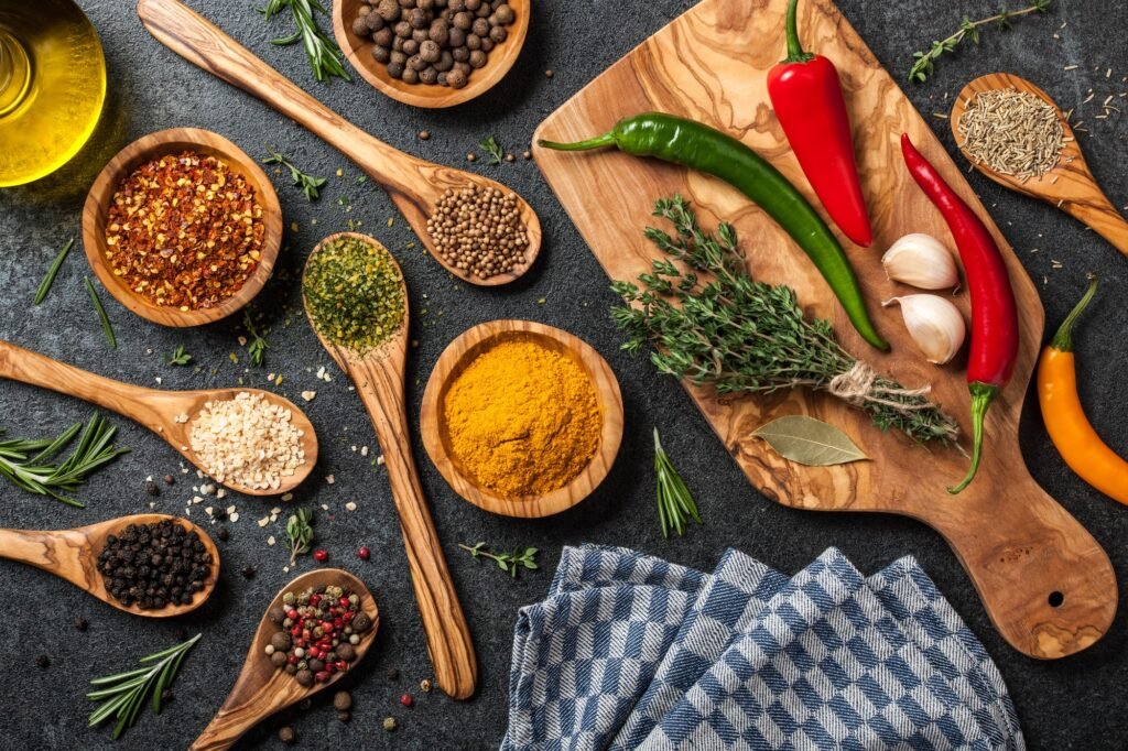 Veganes Campen für Einsteiger: Einfache Rezepte und praktische Tipps für die Outdoor-Küche 2 Cooking table with spices and herbs