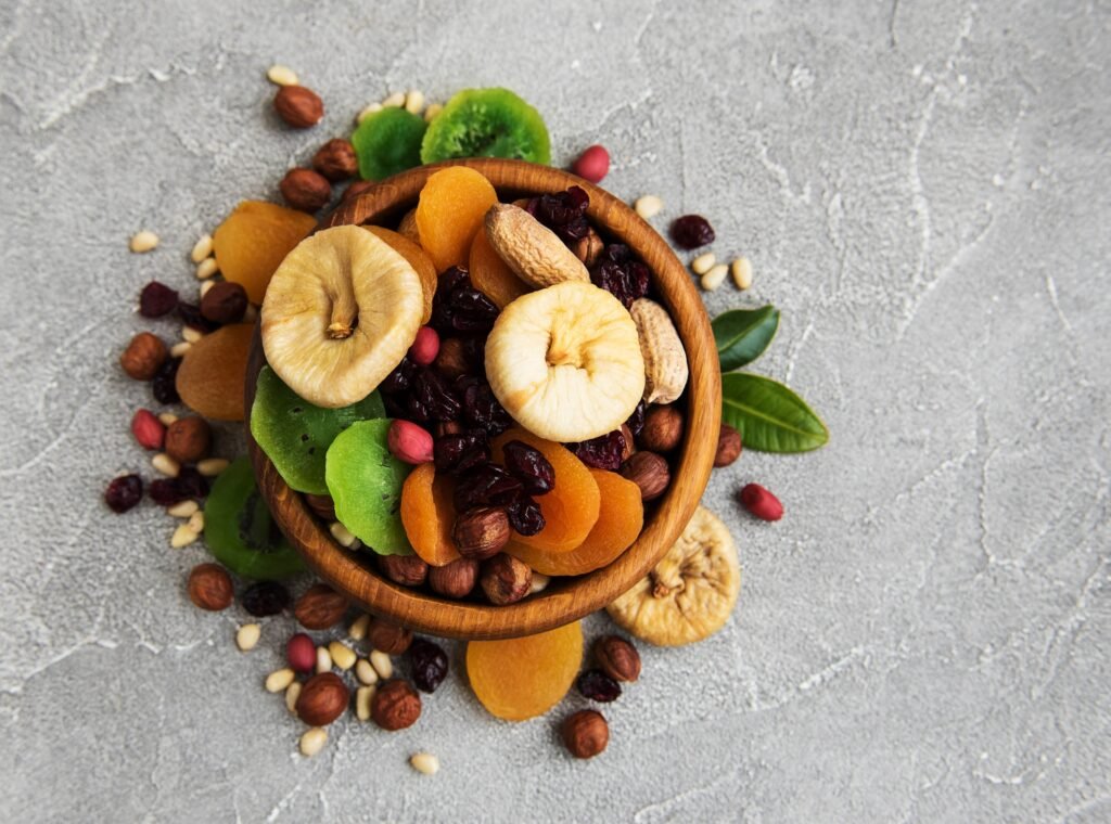 Vegane Mahlzeiten für mehrtägige Wanderungen: Dein kompletter Ratgeber für nährstoffreiche Outdoor-Küche 2 Mixed dried fruits