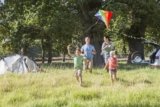 Camping mit Kindern: 7 Tipps für einen entspannten Familienurlaub