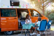 Spar-Tipps für Familien-Campingurlaube: Wie Sie beim Camping Geld sparen können